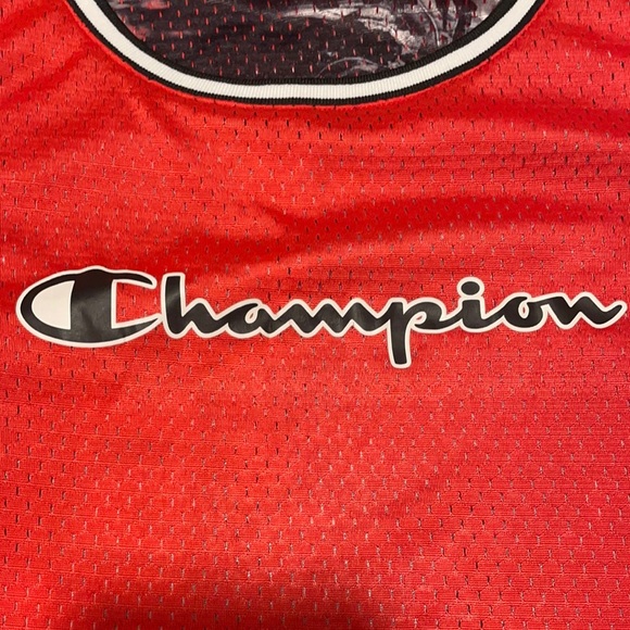 Woman’s Champion Reversible Crop Jersey - Picture 2 of 7